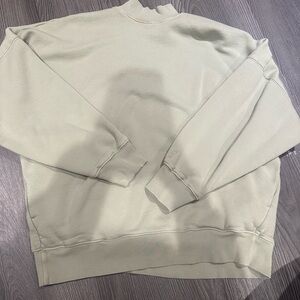 Aritzia TNA crewneck